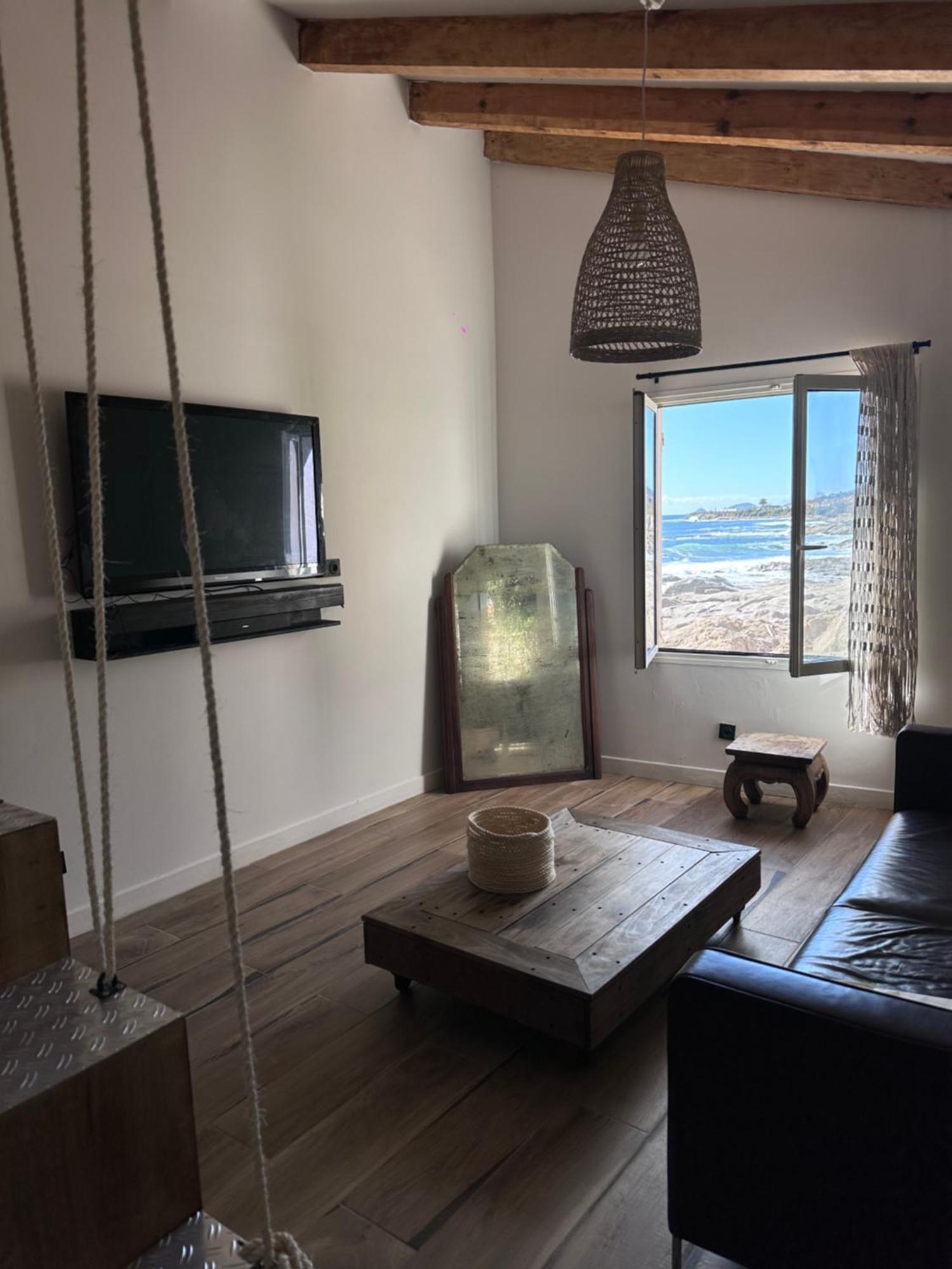 Cabanon Sur La Vue Sur Les Sanguinaires Ajaccio (Corsica)